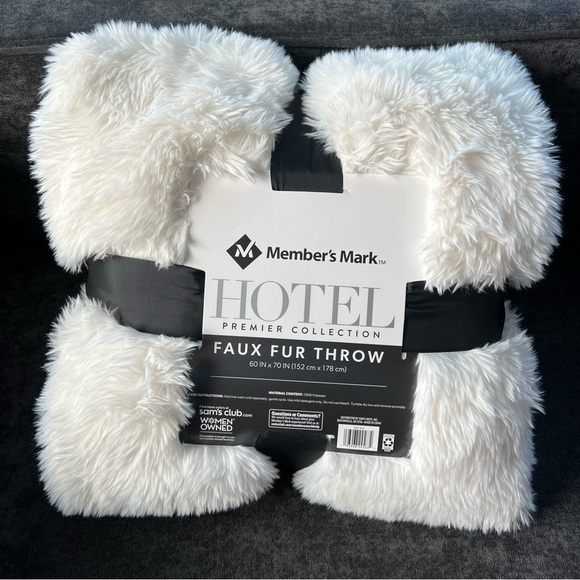 NWT Member's Mark Faux Fur Throw - 60" x 70"- Ivory - Picture 8 of 11